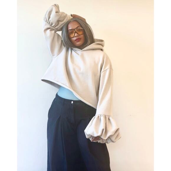 Fe Noel Oat Statement Sleeve Cropped Hoodie - L